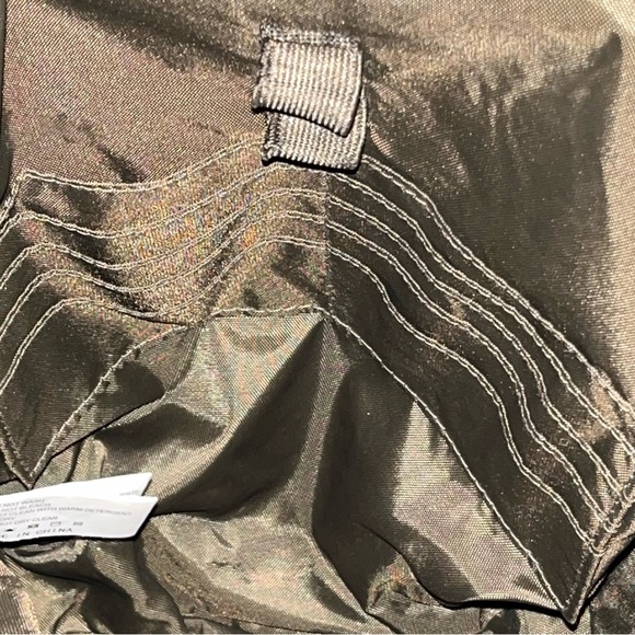 Baggallini Metro Black & Tan Giraffe Print Convertible Backpack Daypack Bag - Picture 11 of 12